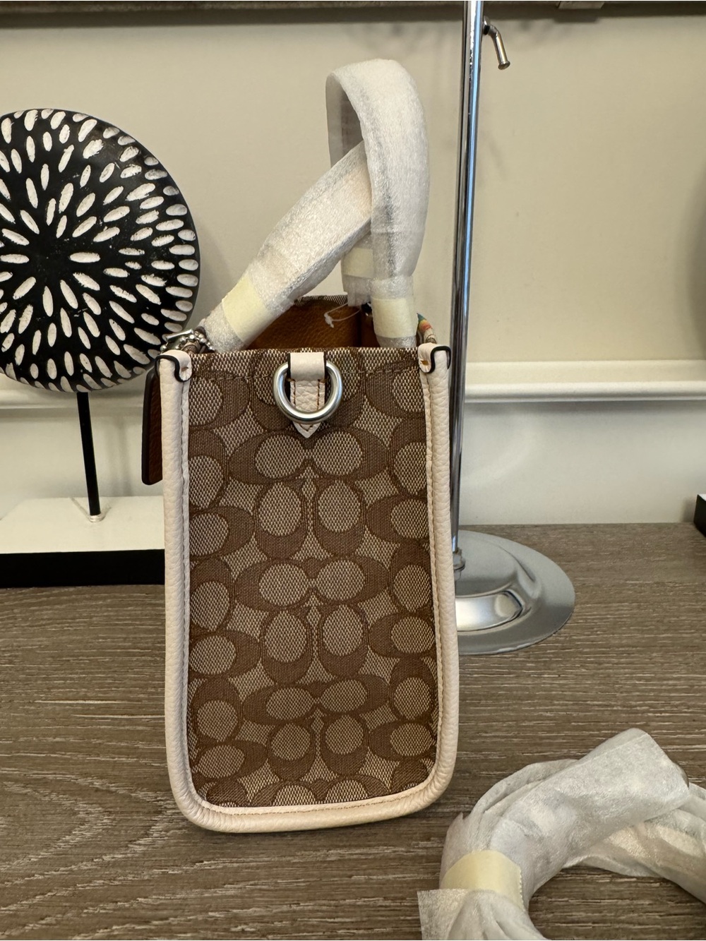Coach Dempsey Tote 22 in signature jacquard - Picture 6 of 9